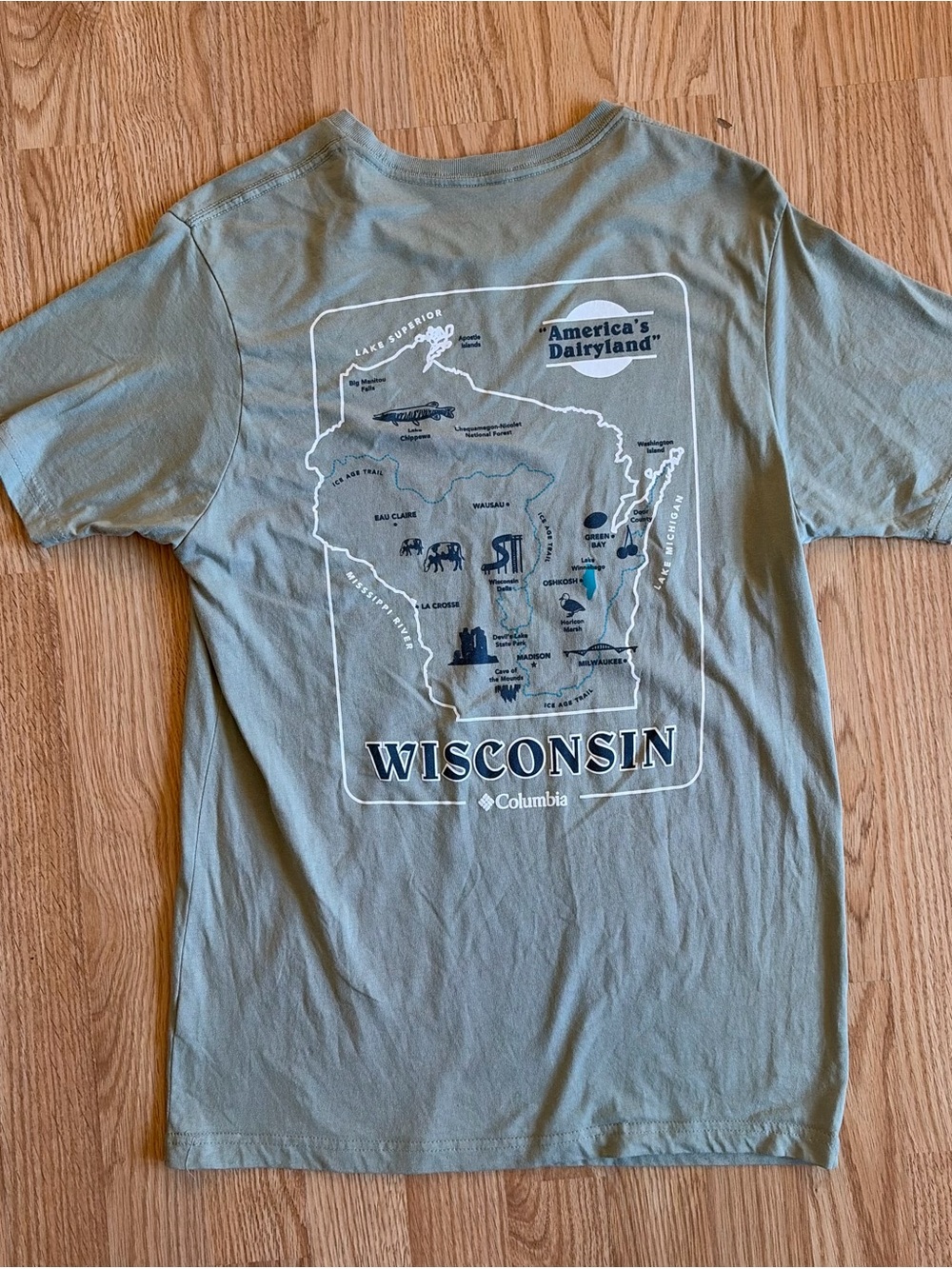 Columbia Sage Green Wisconsin Map Graphic Tee